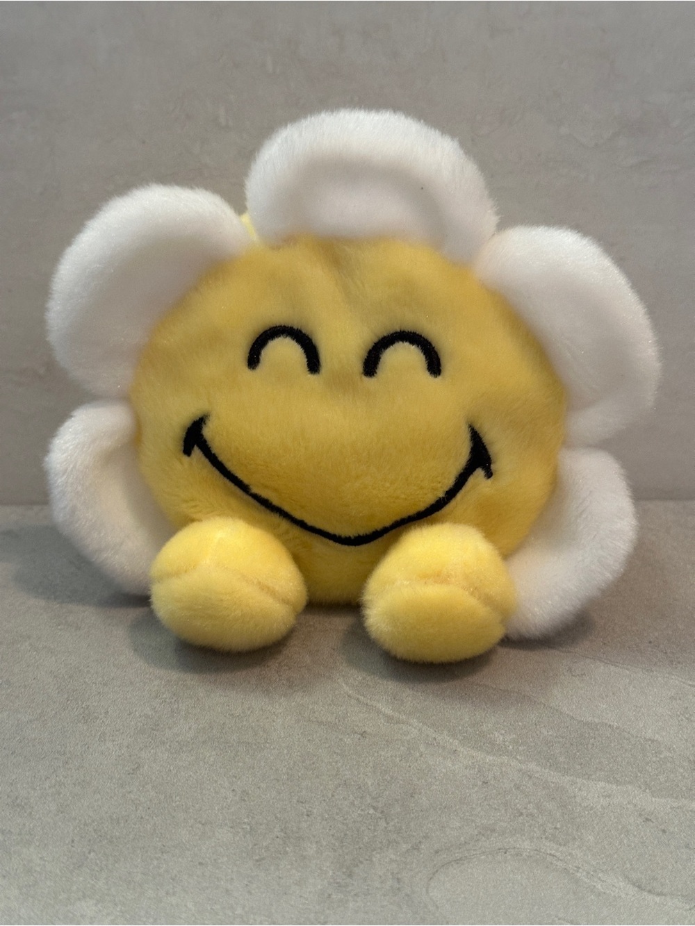 Aurora World Plush - Palm Pals - DAISY (SmileyWorld - 5 inch) - New Stuffed Toy